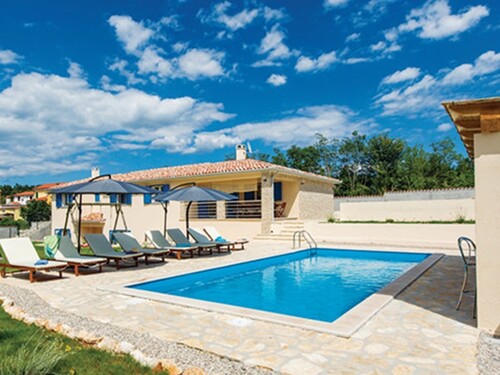 Kuća za odmor u mirnom naselju, okolica Labina, Istra