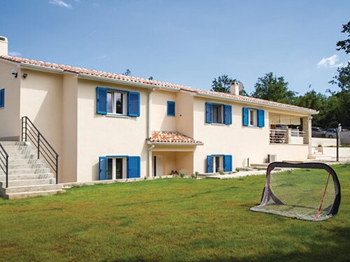 Thumbnail 6117810 - 4