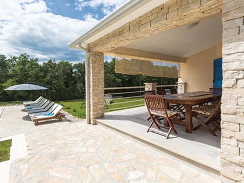 Thumbnail 6117810 - 6