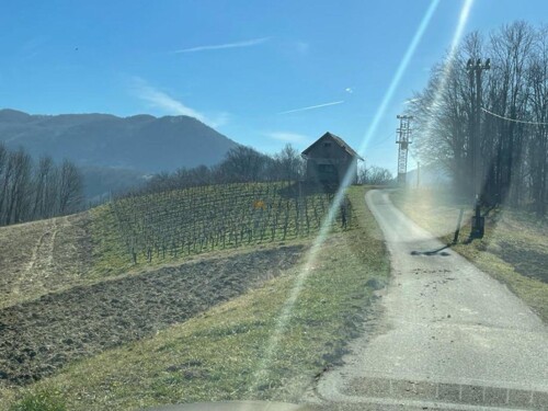 Kumrovec-Ravno Brezje građevinsko zemljište 2453 m2 povoljno