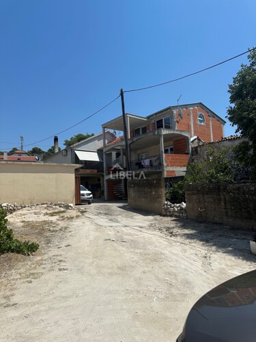 Kuča na 3 etaže, 180 m2, Bibinje, Poljarska ulica