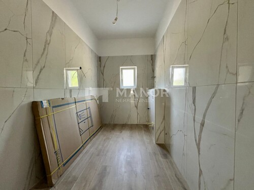 Thumbnail 6119356 - 7