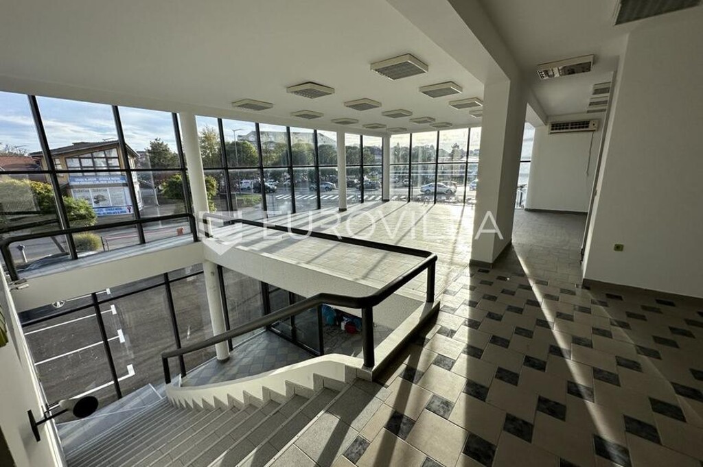 Image 6119785 - 15