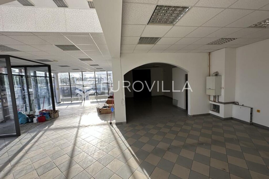 Image 6119785 - 24