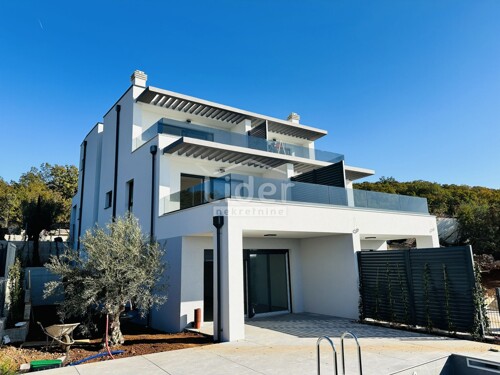 Kostrena, ekskluzivna duplex vila s bazenom, garažom i panor