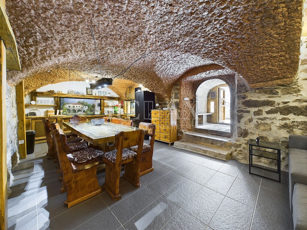 Image 6119923 - 22