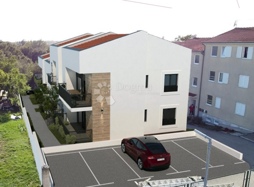 Thumbnail 6120351 - 5