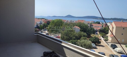 Thumbnail 6120523 - 6