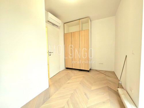 Thumbnail 6120553 - 9