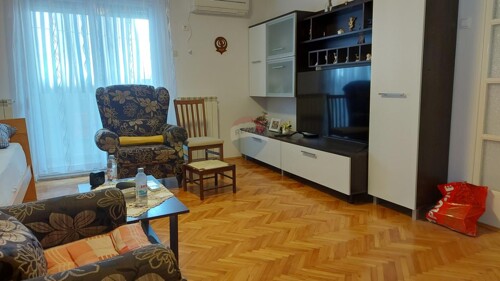 Thumbnail 6120667 - 1