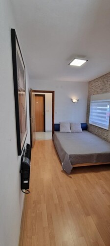 Thumbnail 6120671 - 6