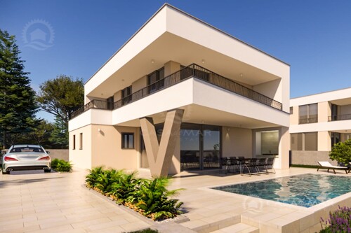 Moderna vila sa bazenom
