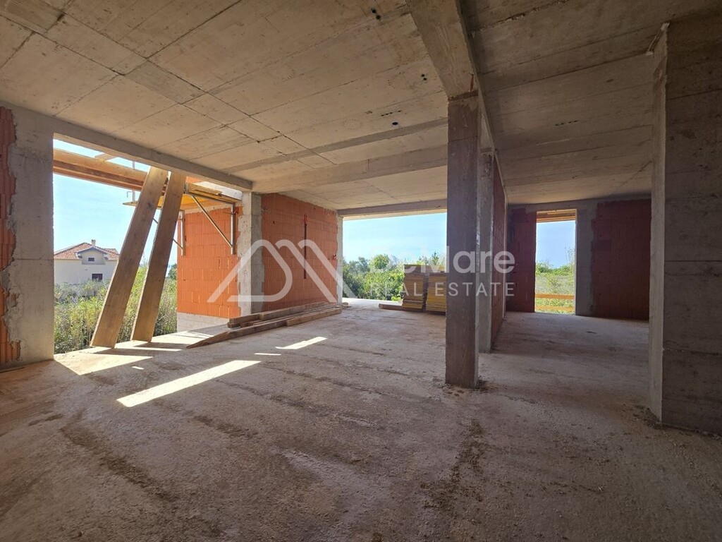 Image 6121629 - 4