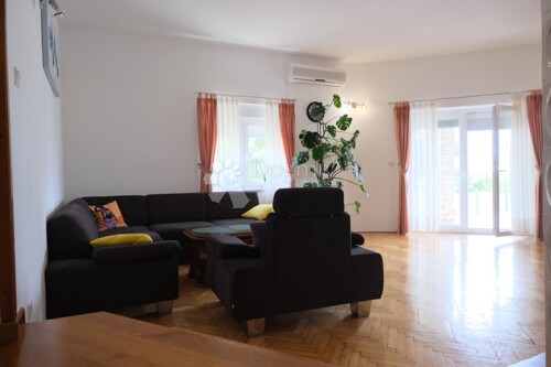 Thumbnail 6122382 - 5