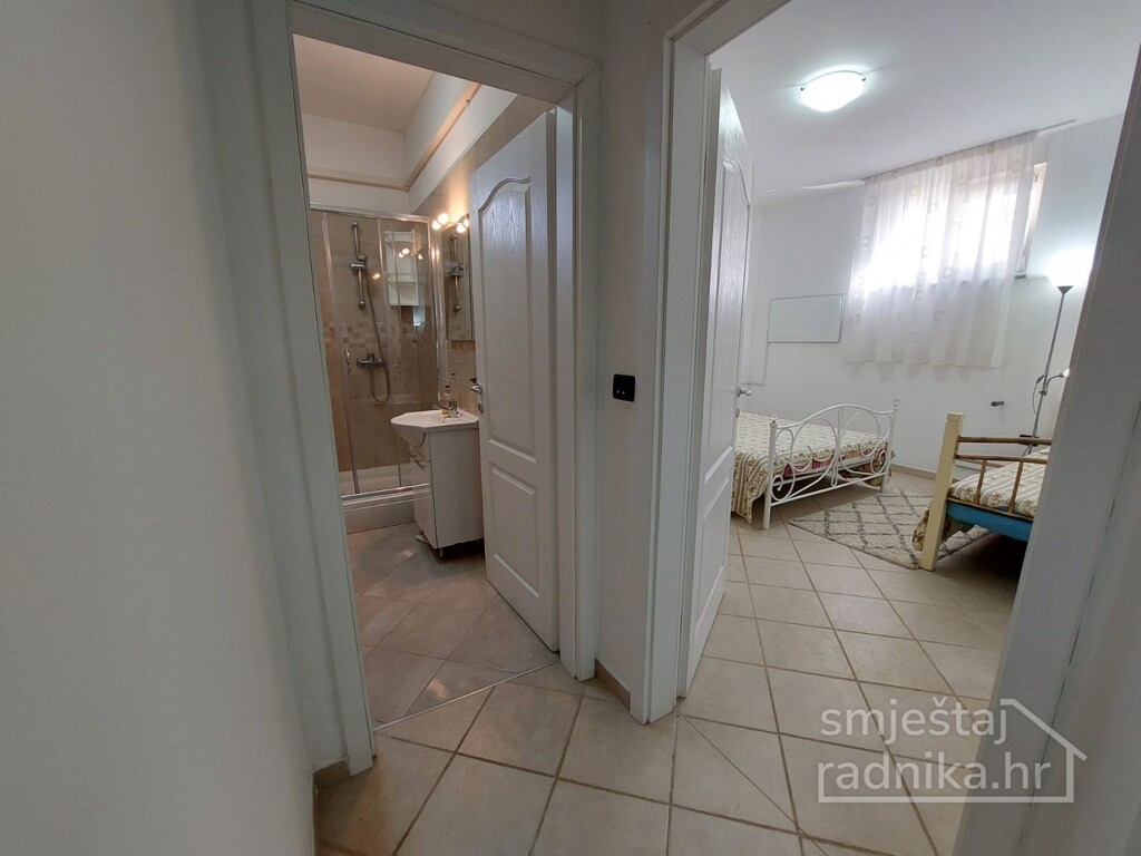 Image 6122474 - 7