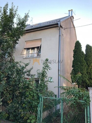 Maksimir -građevinsko zemljište sa kućom i građ.dozvolom
