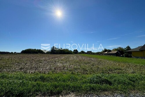 Đakovo, Pisak, atraktivno građevinsko zemljište 1590 m2