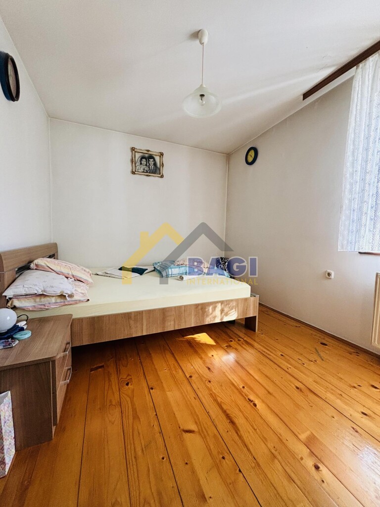 Image 6125435 - 4