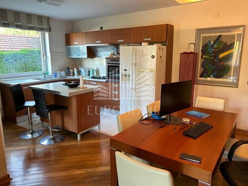 Višenamjenska kuća s pogledom 500m2 - Črnomerec -