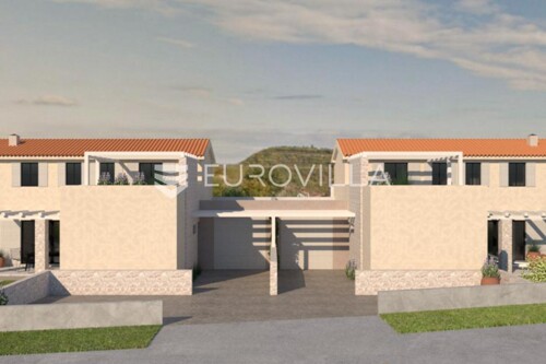 Istra, Momjan - kuća sa dvije stambene jedinice