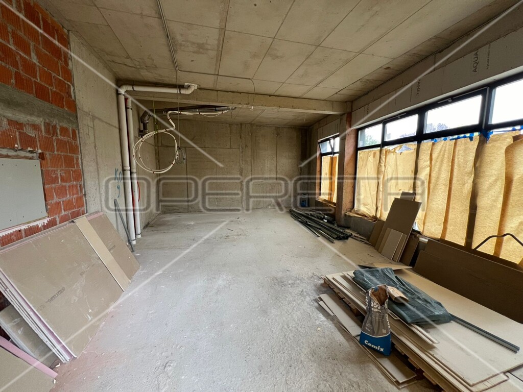 Image 6127576 - 5