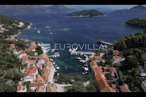 Otok Šipan, građevinsko zemljište 501 m2, drugi red do mora