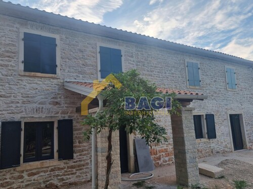 Istra-Barban-Stancija na 2000m2 sa bazenom