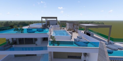 Thumbnail 6135712 - 1