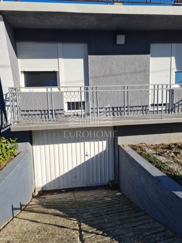 Novouređena kuća-Borovje-135.00 m2+