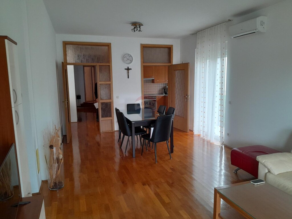 Image 6135861 - 3