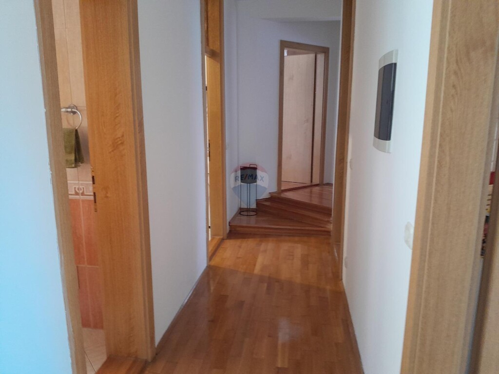 Image 6135861 - 8