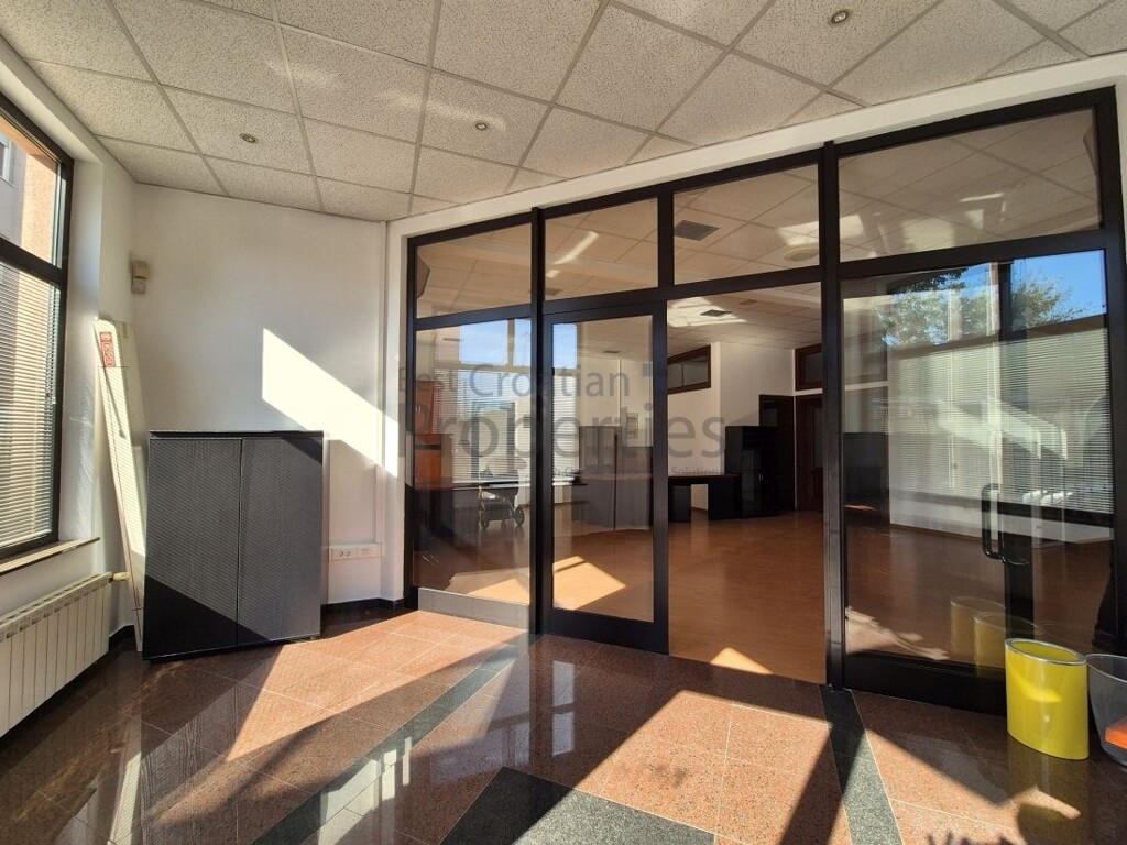 Image 6135871 - 11