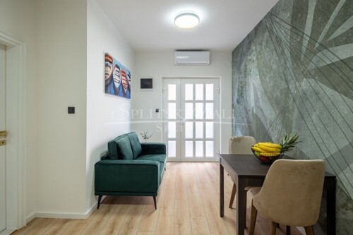 Thumbnail 6135909 - 4