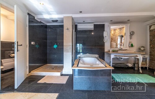 Thumbnail 6135916 - 14