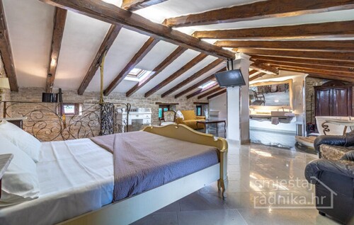 Thumbnail 6135916 - 17