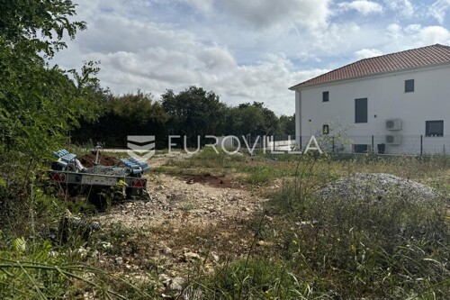 Istra, Poreč - građevinsko zemljište na traženoj lokaciji