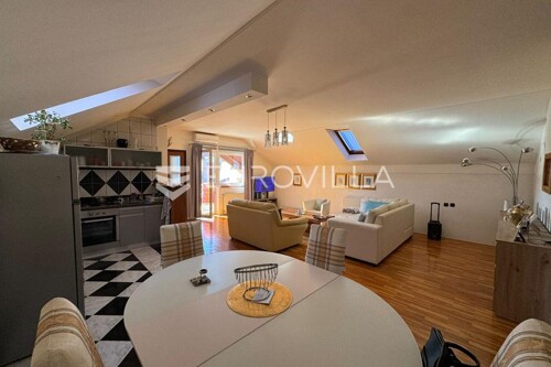 Đakovo, strogi Centar, stambeno poslovna kuća, NKP 190 m2