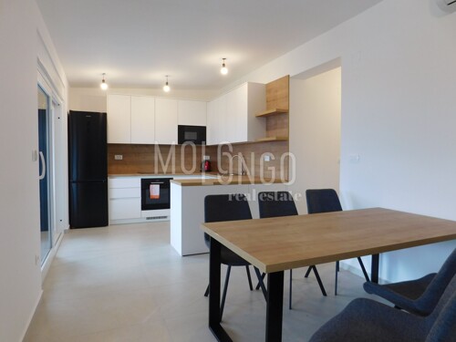 Thumbnail 6136355 - 4