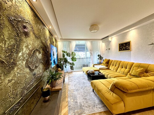 Thumbnail 6136358 - 5