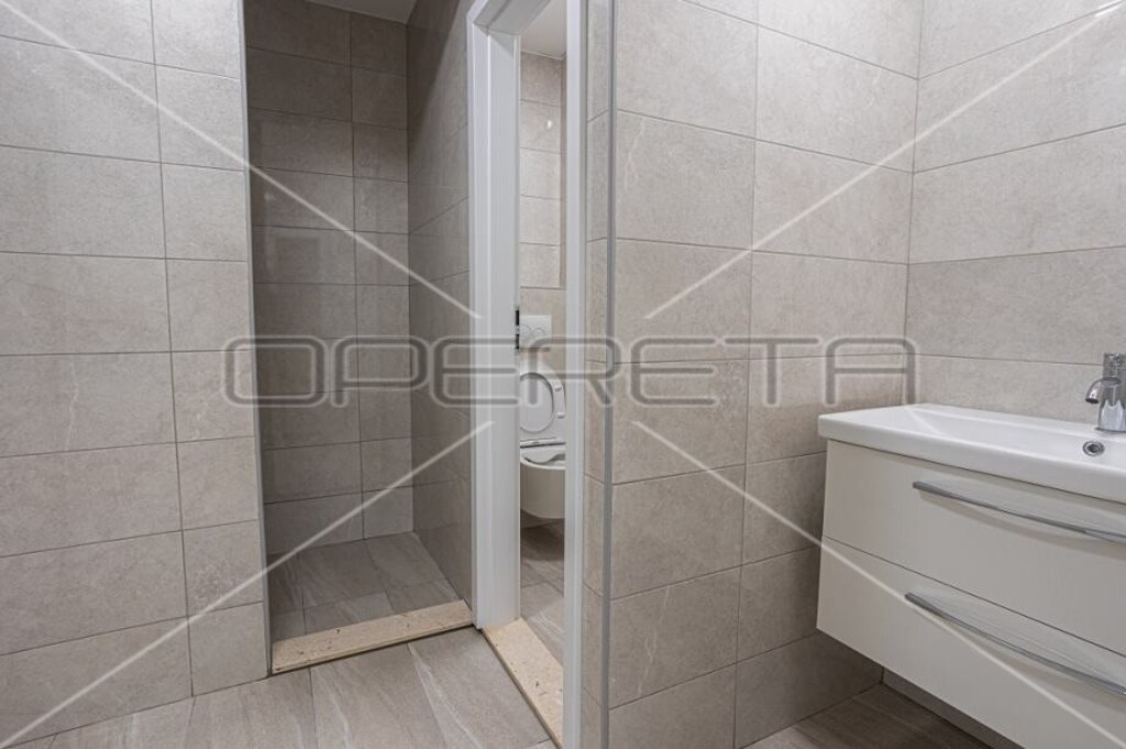 Image 6136445 - 6