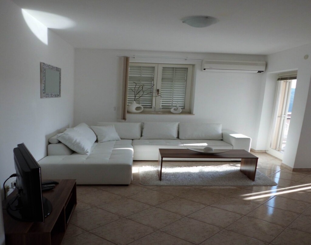Image 6136511 - 1
