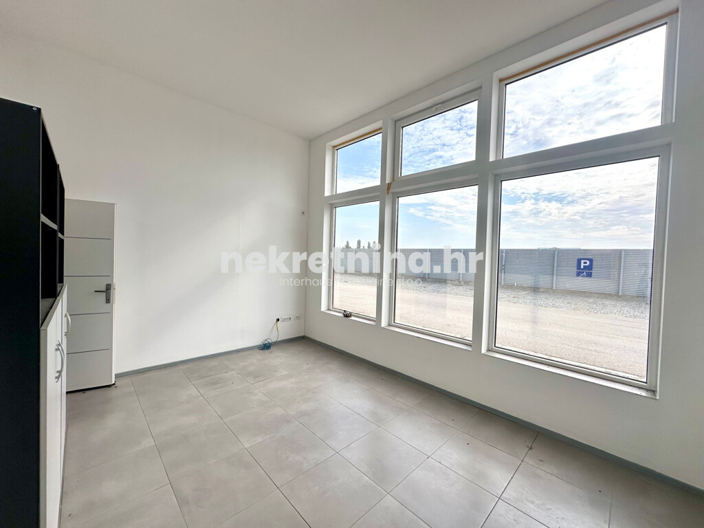 Image 6136661 - 7