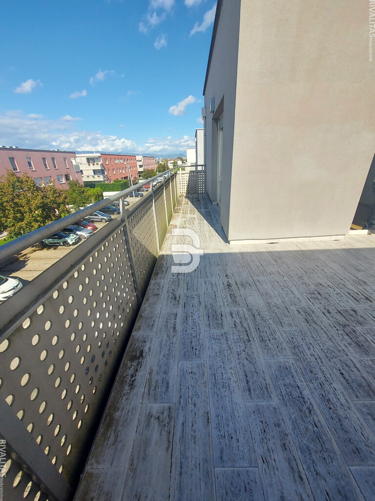Image 6136820 - 10