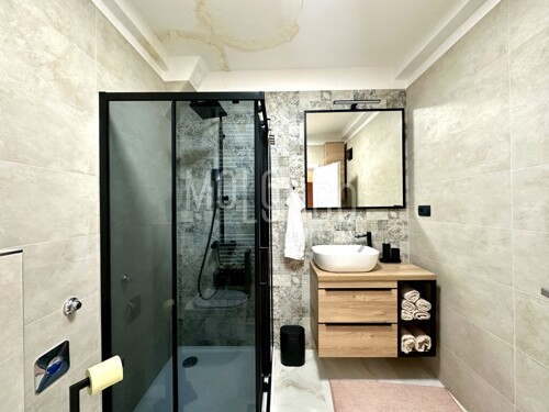 Thumbnail 6136921 - 12