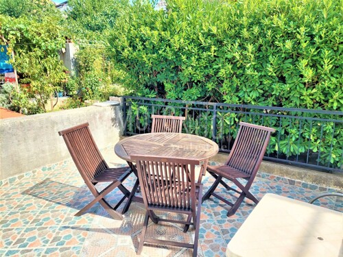 Thumbnail 6136926 - 1