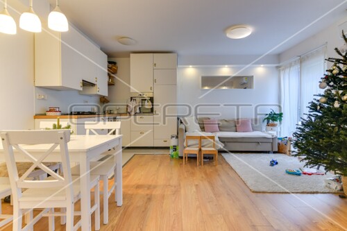 Thumbnail 6136971 - 2