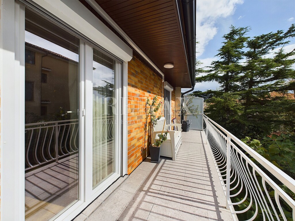 Image 6137564 - 23