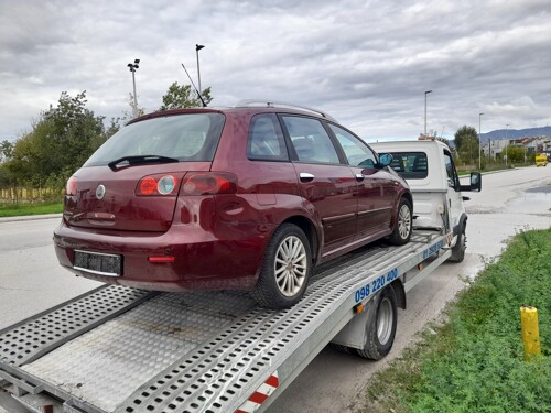 Fiat croma 1.9 jtd, 2006 godina, 88 kw u dijelovima prodajem