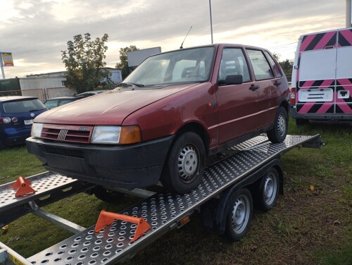 Fiat uno 2000 godina u dijelovima prodajem