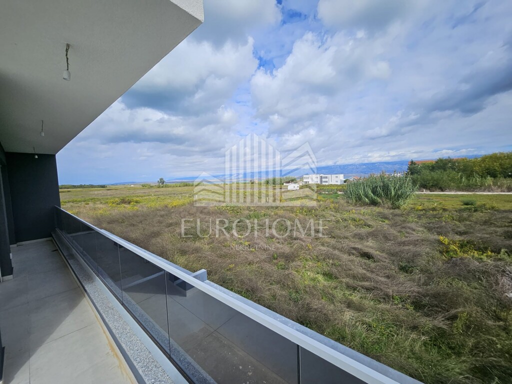 Image 6138467 - 7